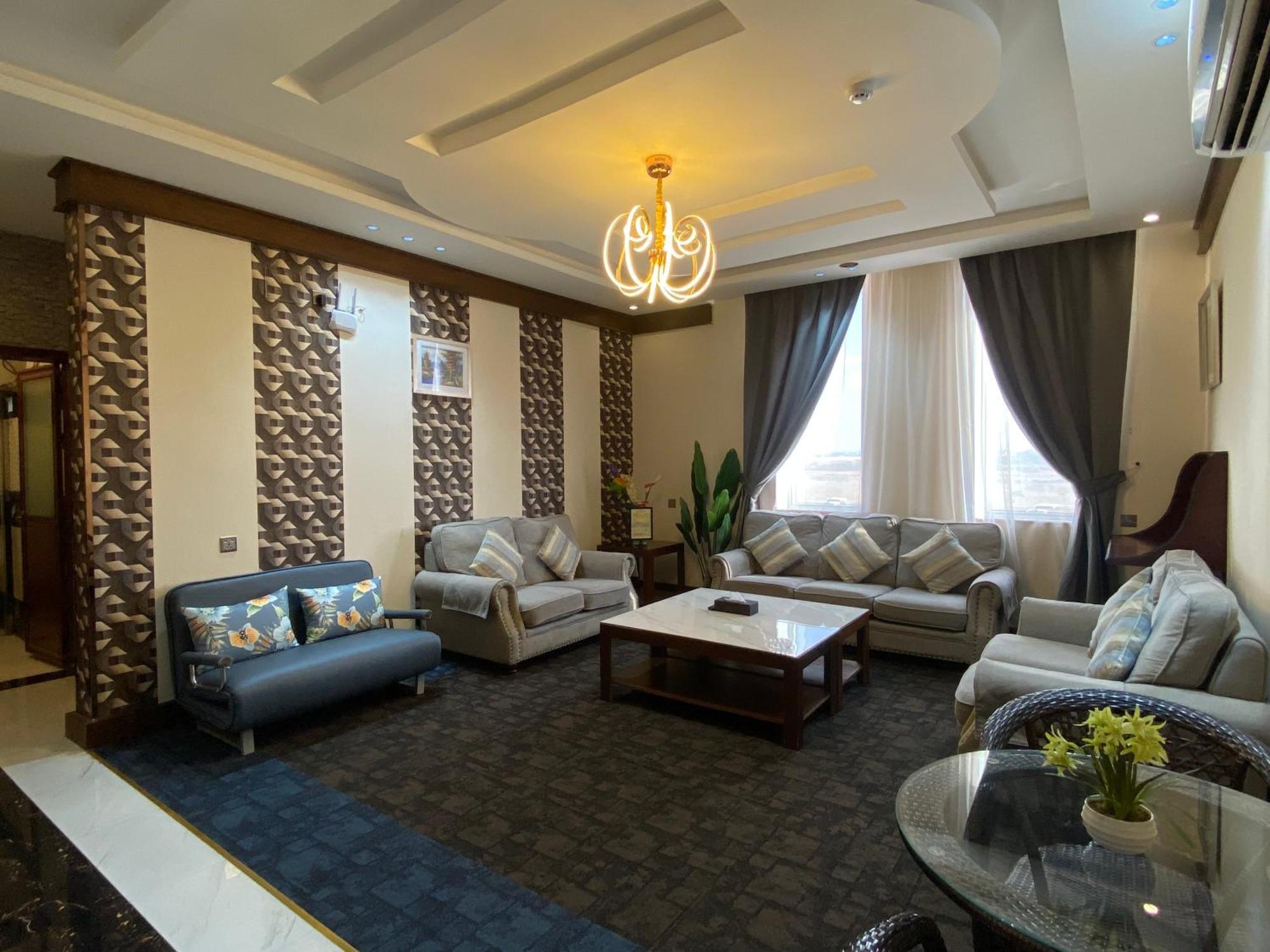 Aral Hotel Apartments Tabuk Exteriér fotografie