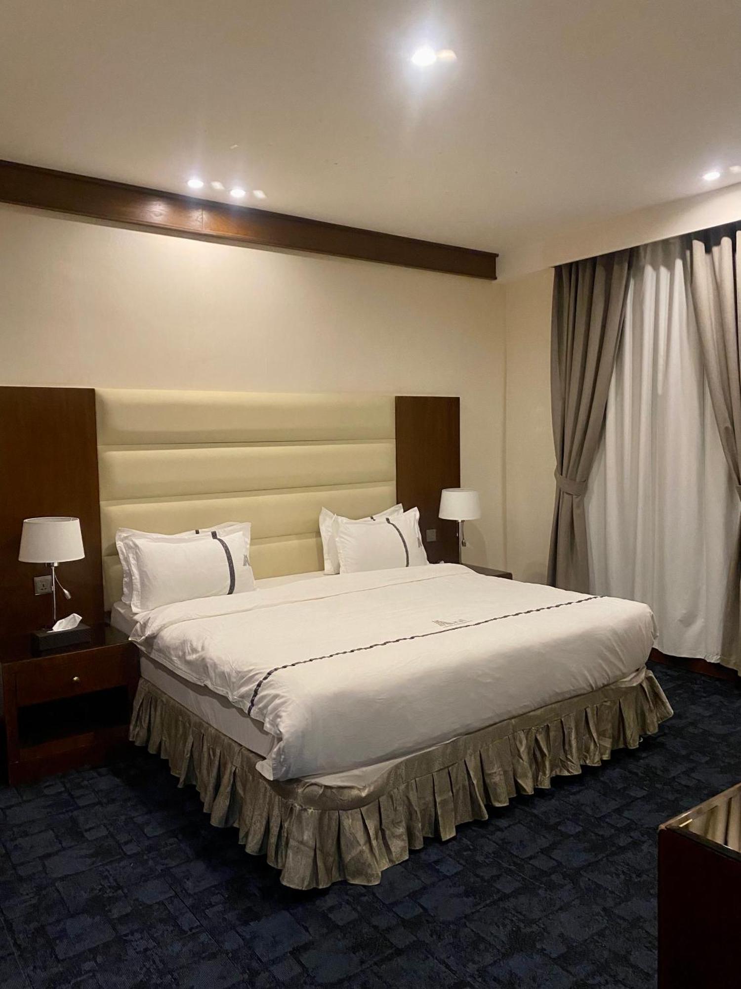 Aral Hotel Apartments Tabuk Exteriér fotografie