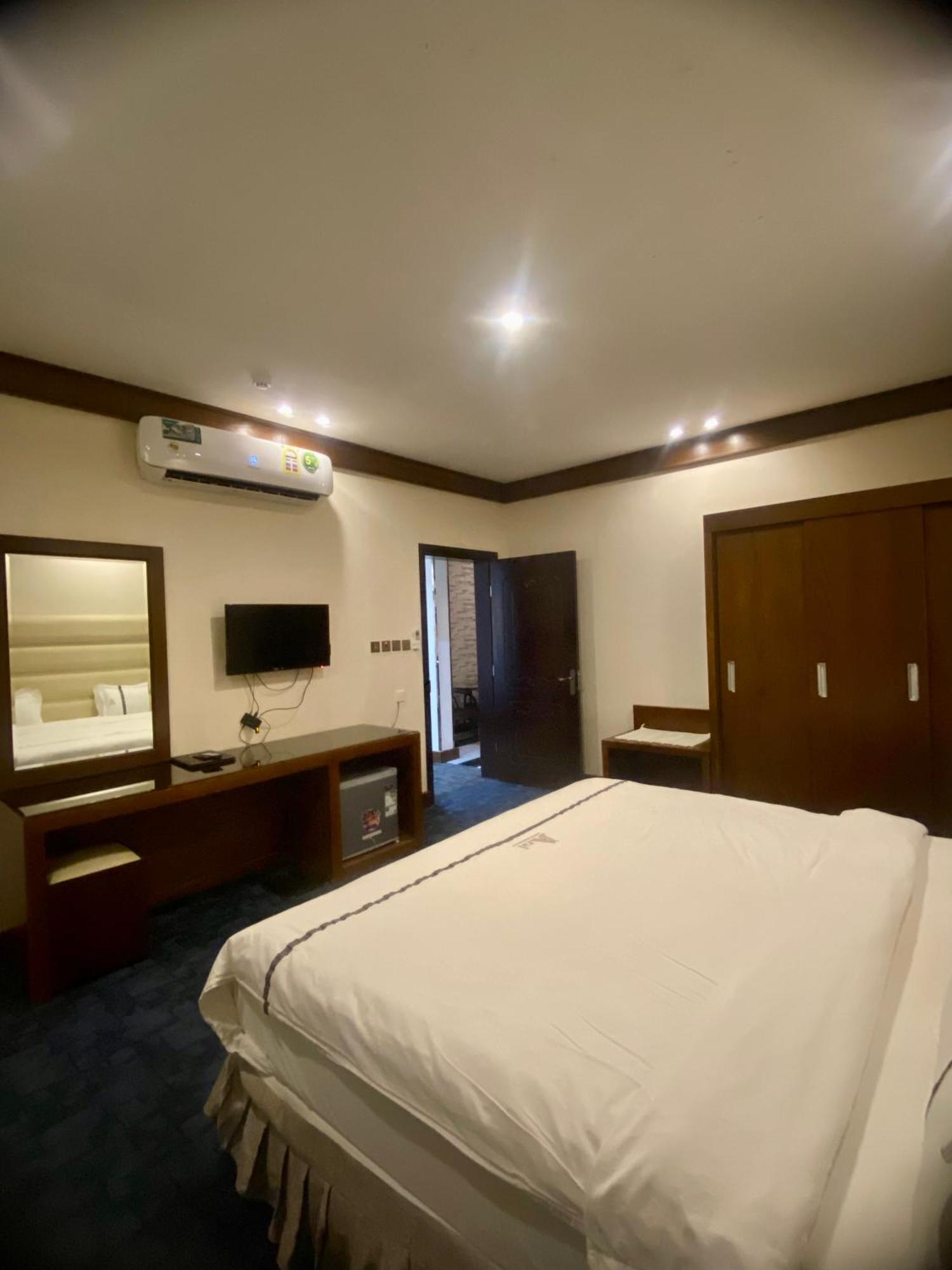 Aral Hotel Apartments Tabuk Exteriér fotografie